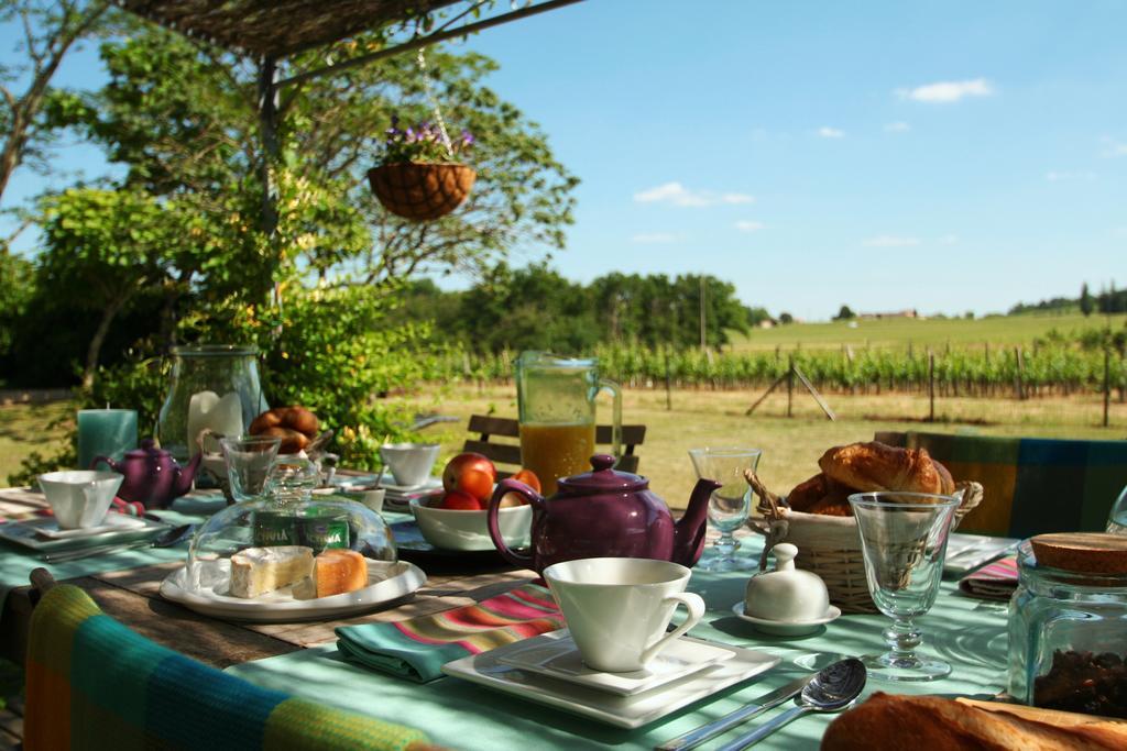 Bleu Raisin Bed and Breakfast Les Salles-de-Castillon Buitenkant foto